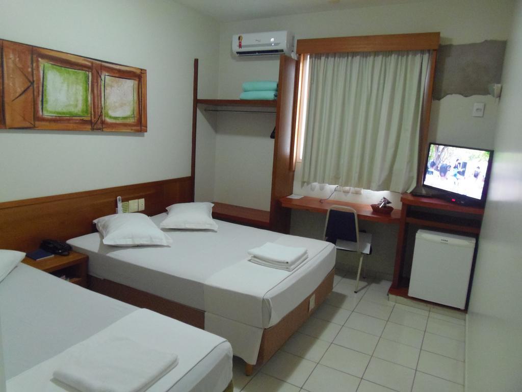 Sanare Hotel Uberlândia Buitenkant foto