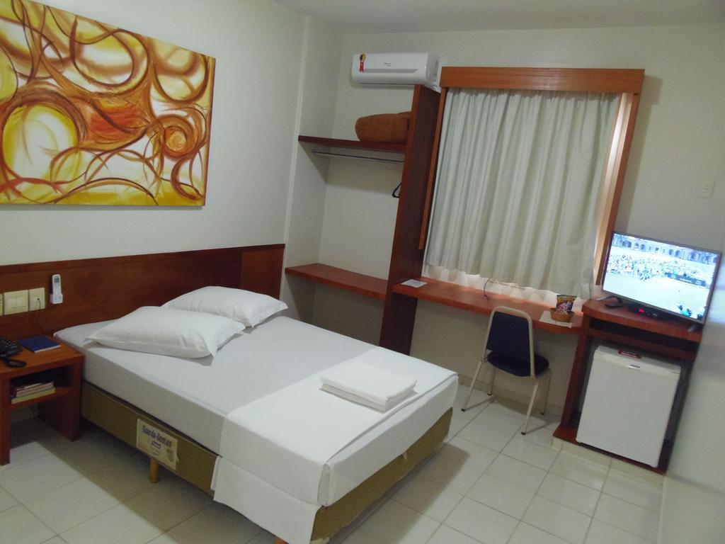 Sanare Hotel Uberlândia Buitenkant foto
