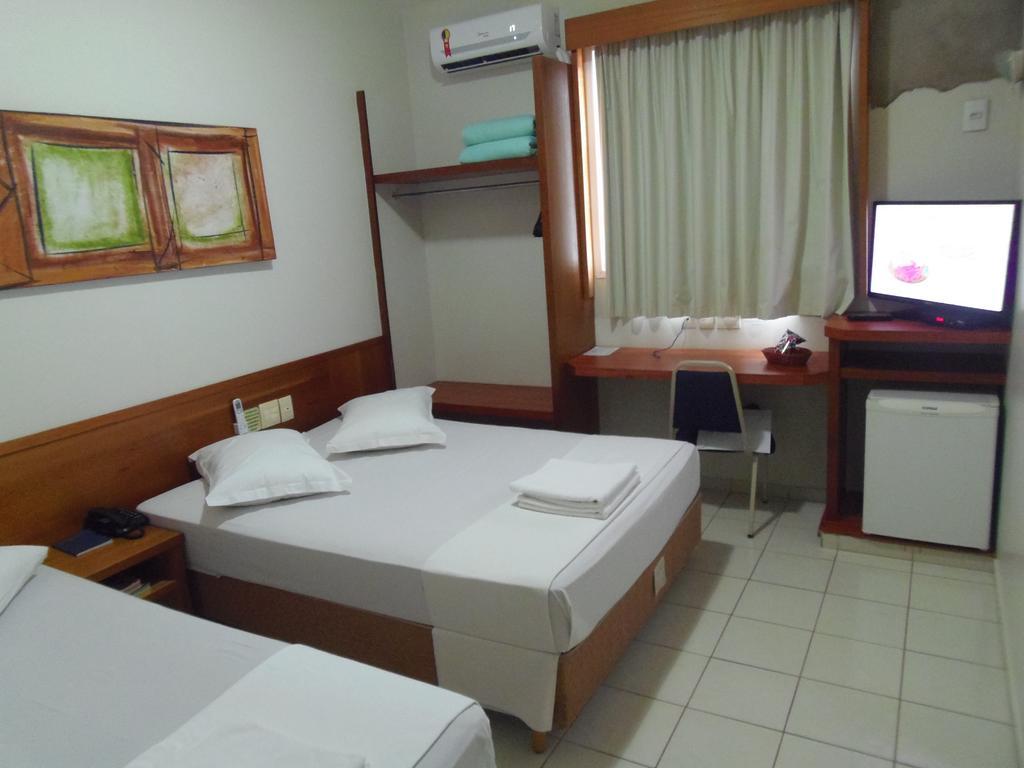 Sanare Hotel Uberlândia Buitenkant foto