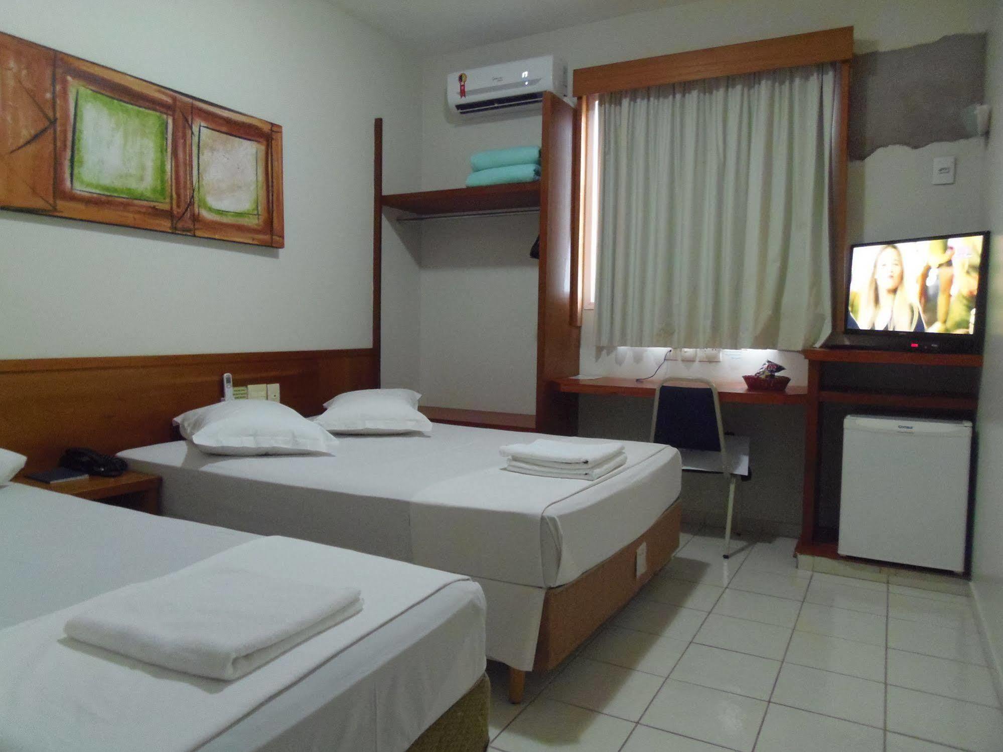 Sanare Hotel Uberlândia Buitenkant foto