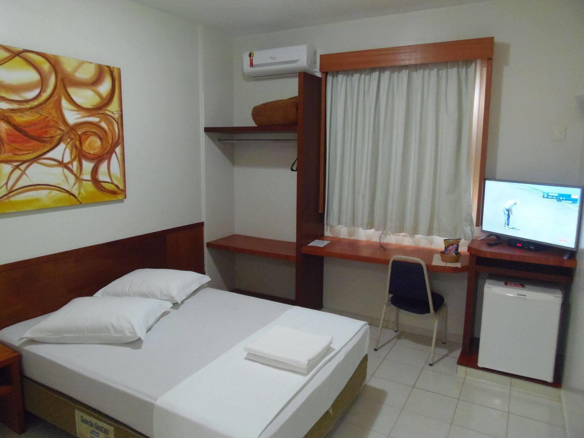 Sanare Hotel Uberlândia Buitenkant foto