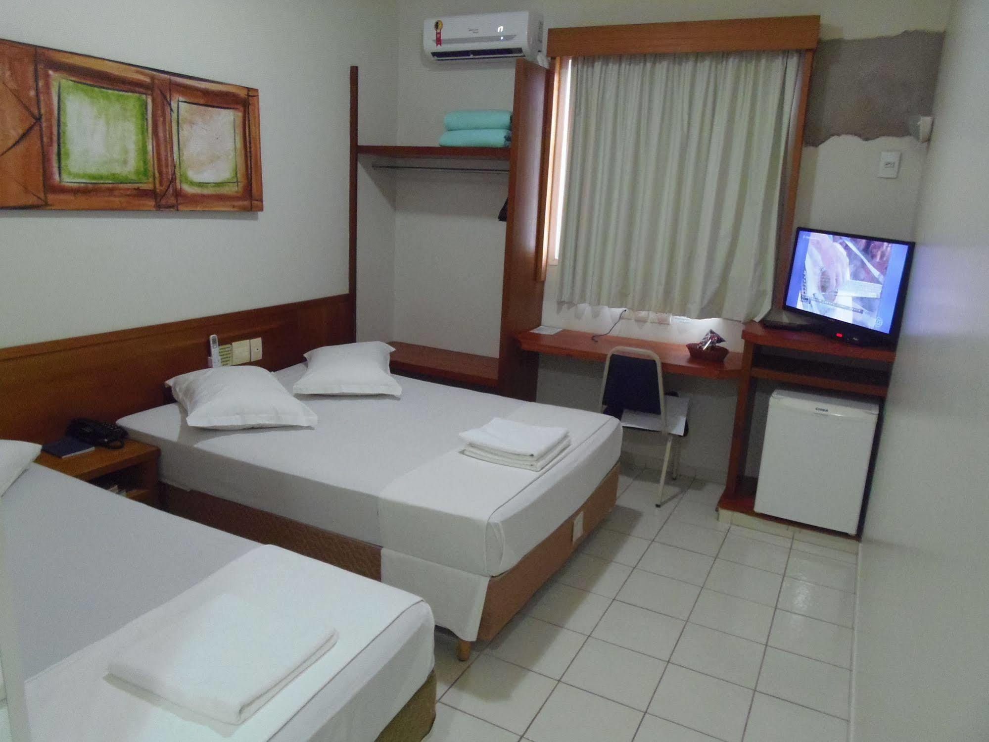 Sanare Hotel Uberlândia Buitenkant foto