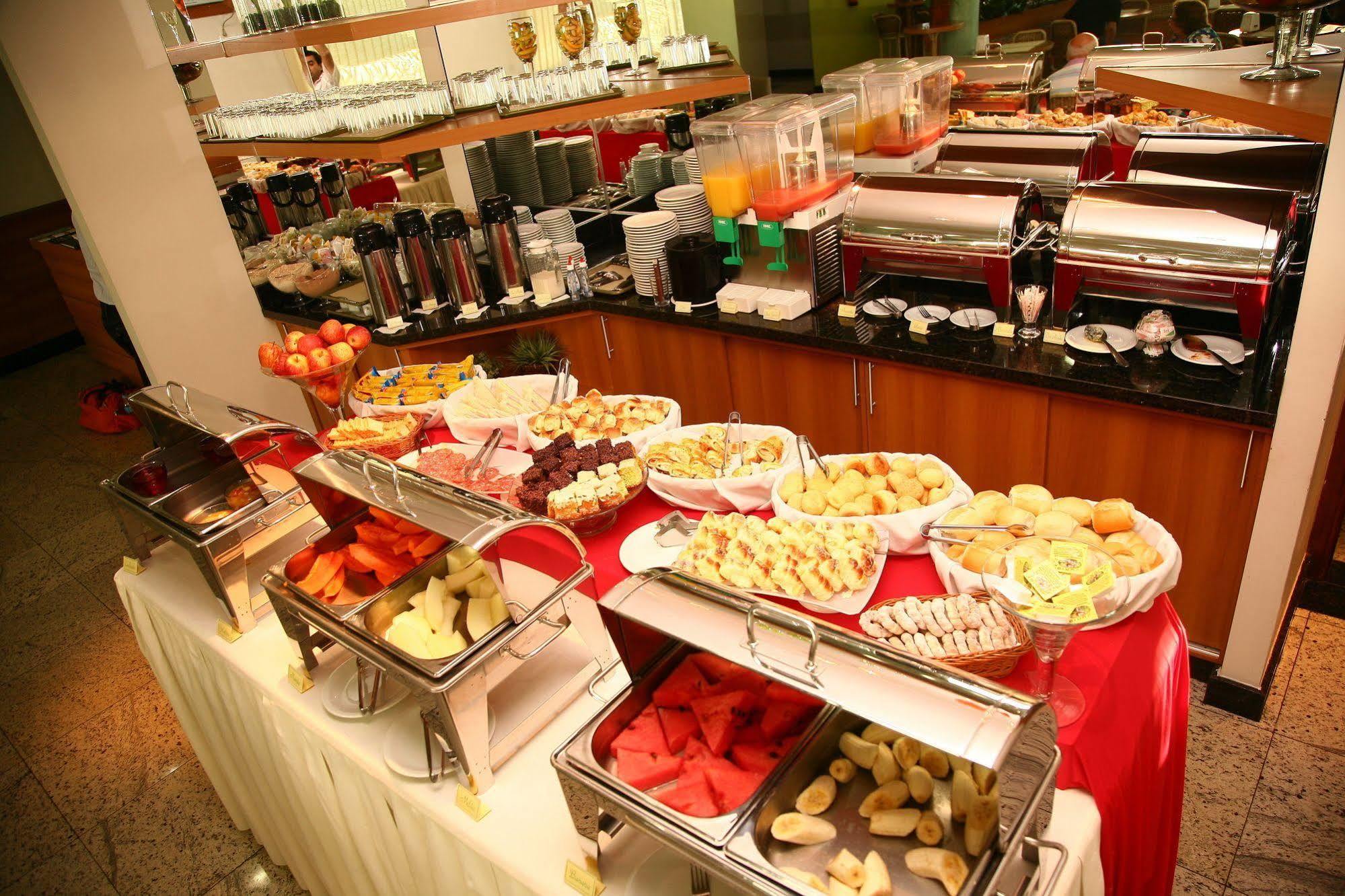 Sanare Hotel Uberlândia Buitenkant foto